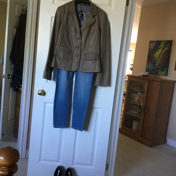 NWOT - Picture 1 of 8